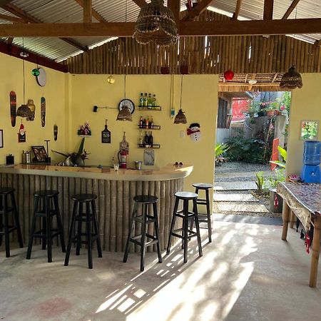 Casas De Ruumar Bed And Breakfast-Bar-Two Rooms For Family Available Clarin  Exterior photo