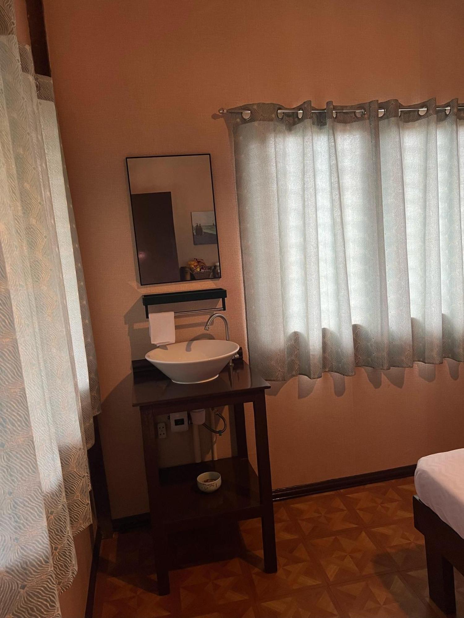 Casas De Ruumar Bed And Breakfast-Bar-Two Rooms For Family Available Clarin  Exterior photo